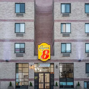 Hotel Super 8 By Wyndham Brooklyn / Park Slope